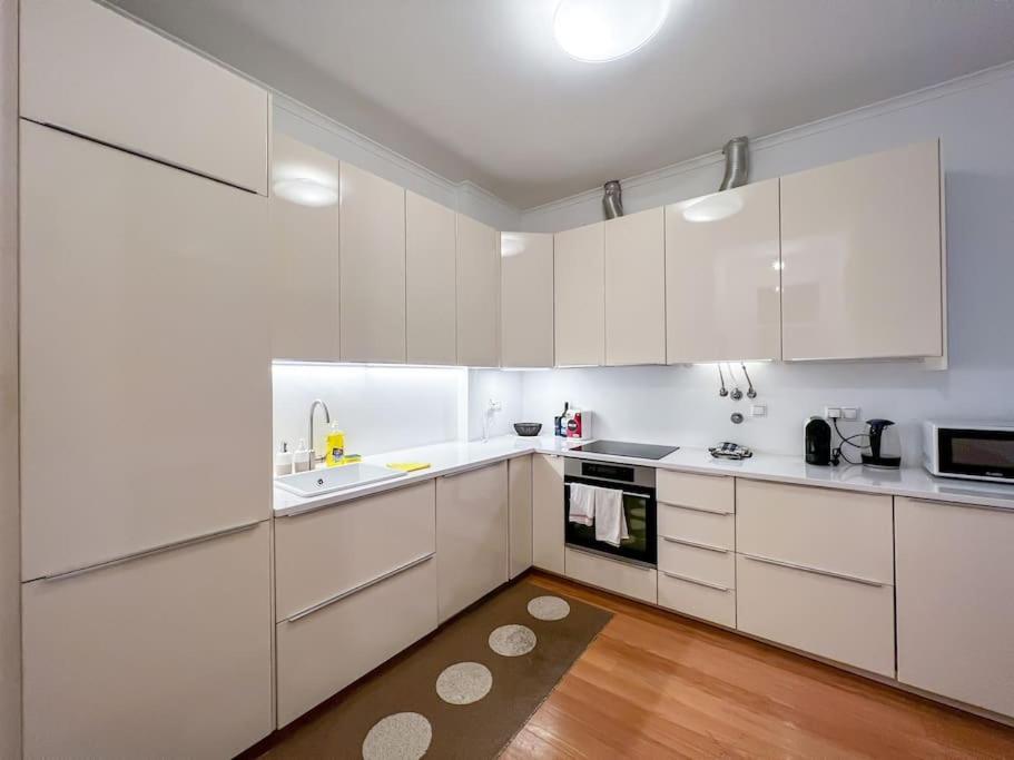 4 Rooms Home In Baixa Lissabon Exterior foto